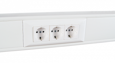 Фотография товара 'Spl 100009S Суппорт с рамкой на 3 поста (45х45) в профиль для кабельных каналов 100х50, 105х50'