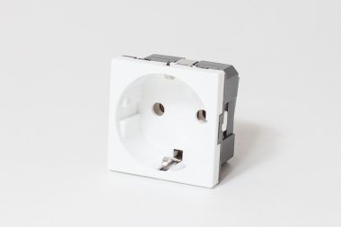 Фотография товара 'Spl 200012 Розетка электрическая 2К+З со шторками, с безвинтовым зажимом (белый)'