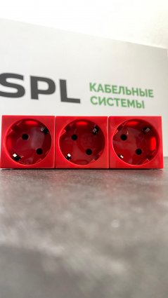 Фотография товара 'Spl 200022 Розетка электрическая 3х2К+З со шторками, с безвинтовым зажимом'