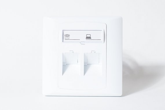 Фотография товара 'Spl 500021 Рамка 86х86 с лицевой панелью для 2 модулей Keystone, с суппортом'