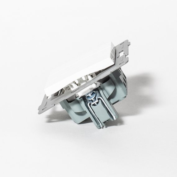 Фотография товара 'Spl 201105 Выключатель трехклавишный, 10А, 220-250V (белый)'